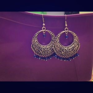 Pierced earrings (3)